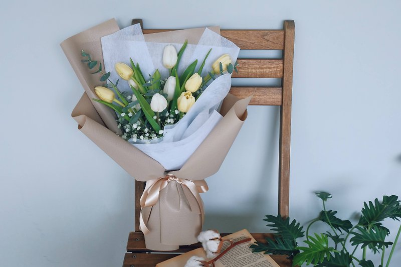热销款 双色郁金香韩风包装花束-限双北地区配送 - 干燥花/捧花 - 植物．花 多色