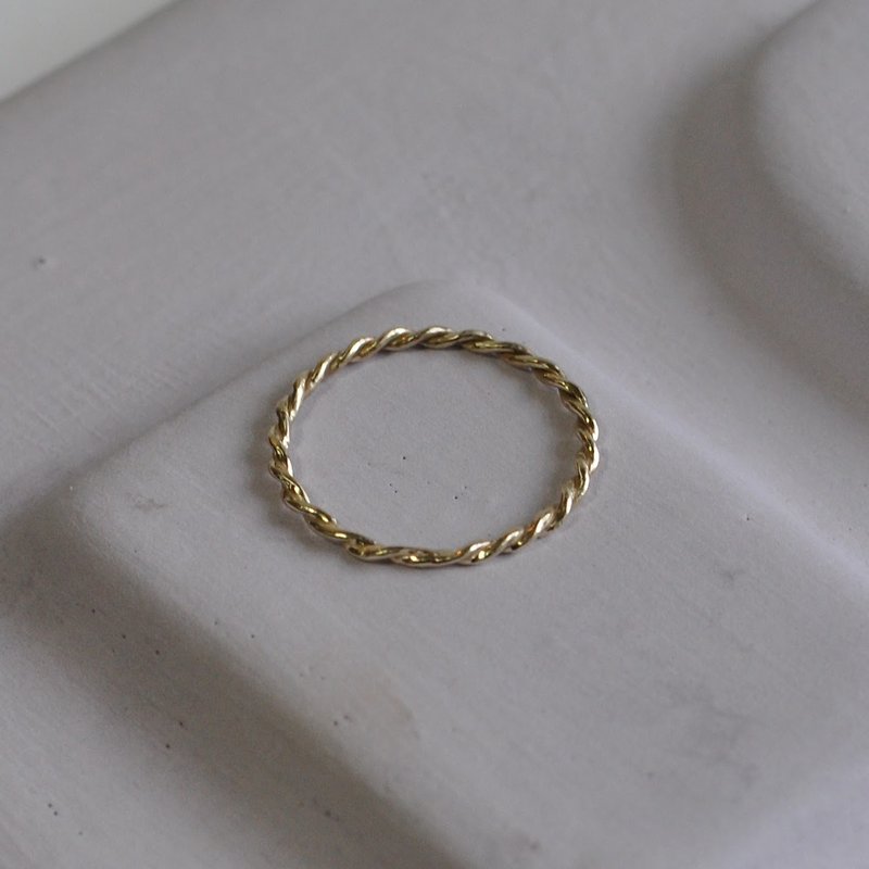 k10ツイストのゴールドリング/0.8mmm丸線×2本/サイズ指定可 - 戒指 - 其他金属 金色