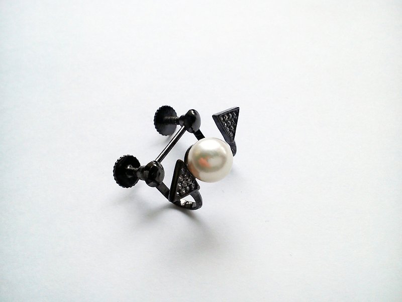 纯银螺丝夹珍珠耳环 - 耳环/耳夹 - 其他金属 黑色