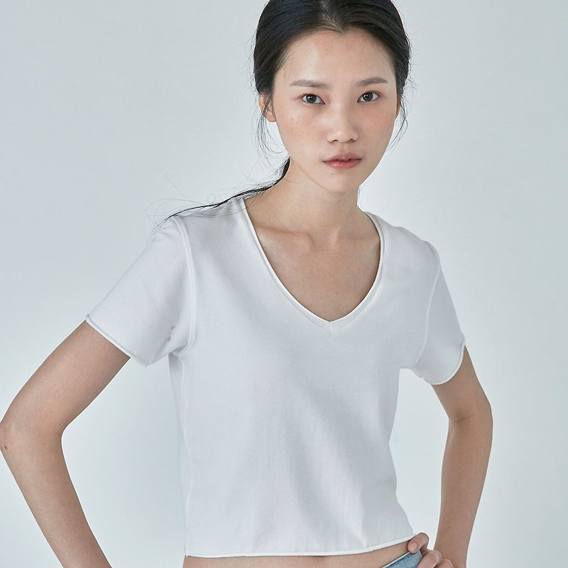 Vivi | V领卷边短版短袖 (黑白两色) | CLAP - 女装 T 恤 - 棉．麻 白色