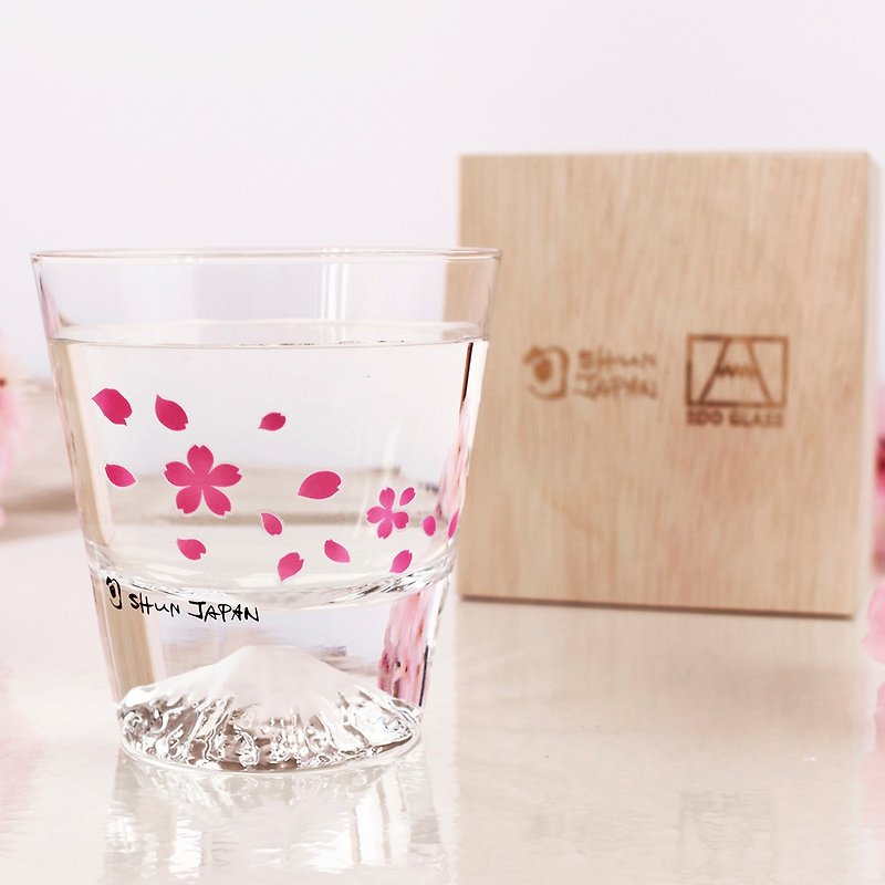 富士山　冷感桜舞富士山ロックグラス　温度で色が変わる酒器 - 酒杯/酒器 - 玻璃 透明
