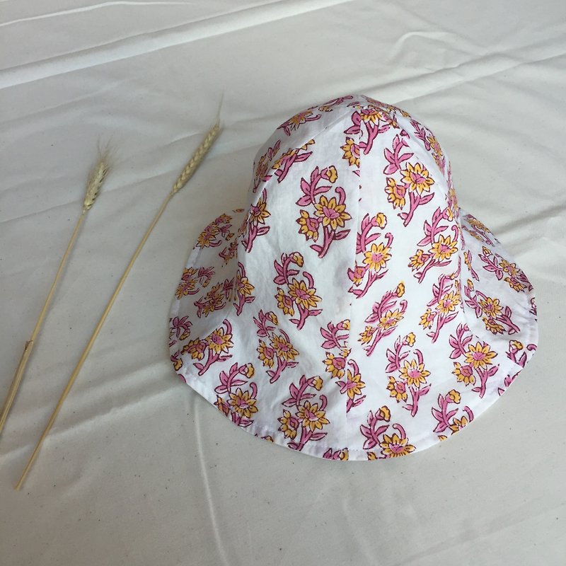 儿童帽子-white floral handblock - 婴儿帽/发带 - 棉．麻 白色