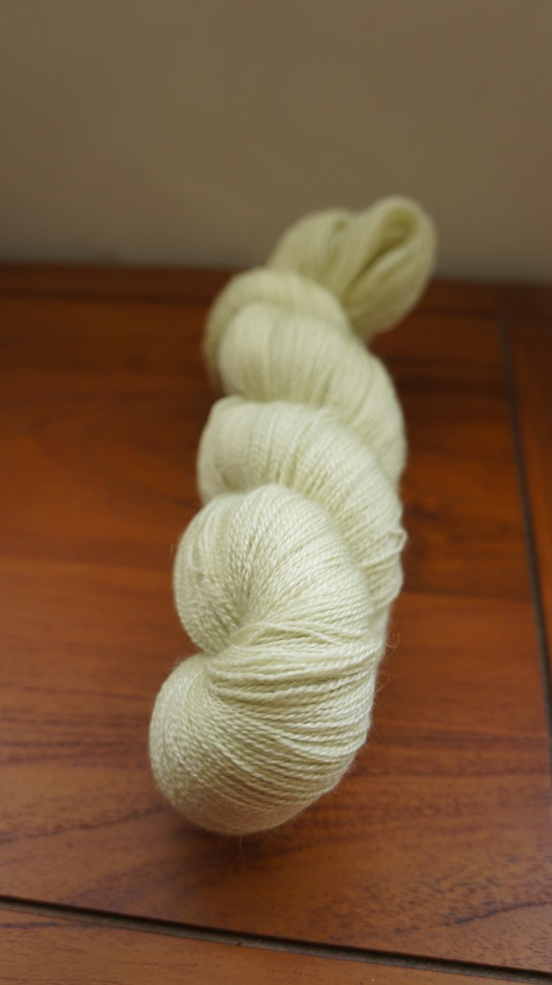 手染蕾丝线。绿纱(BFL/Silk8020) - 编织/刺绣/羊毛毡/裁缝 - 羊毛 