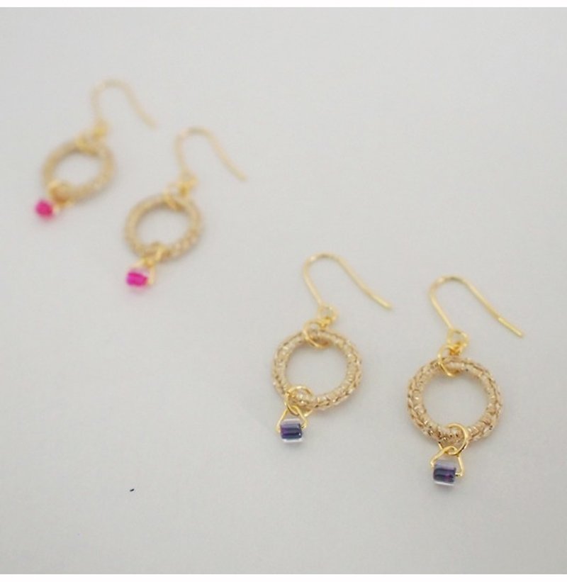 Knitting ring earrings/gold - 耳环/耳夹 - 绣线 金色