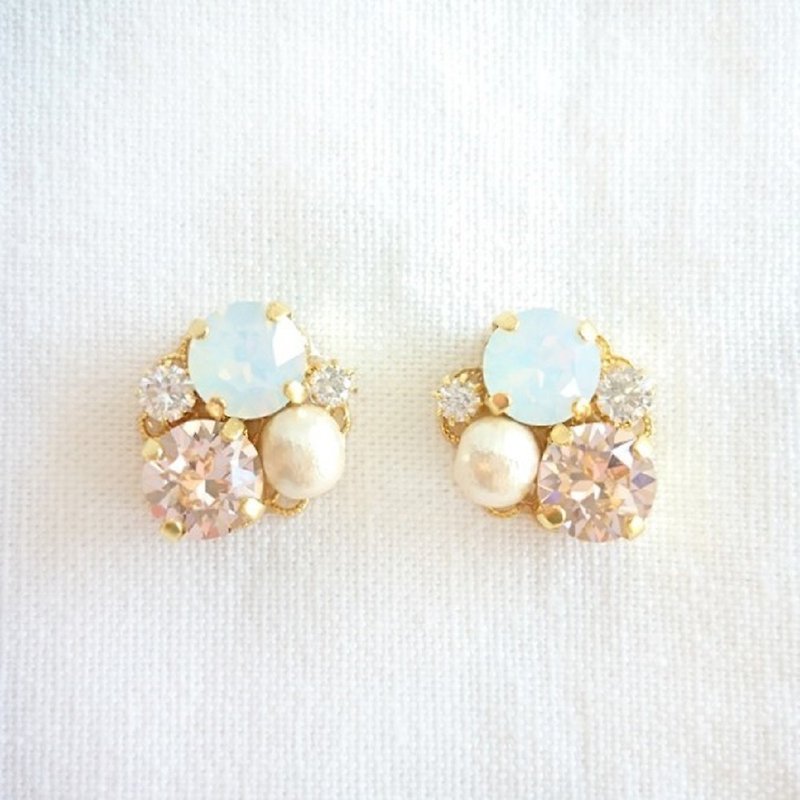 White Bijou earrings - 耳环/耳夹 - 水晶 白色