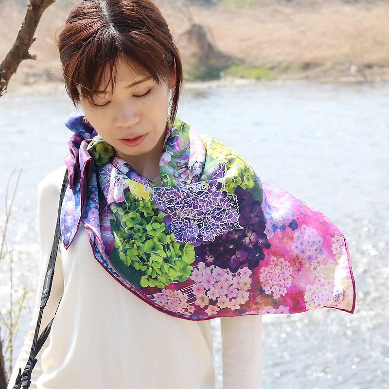 シルクスカーフ/紫陽花/レッド/手巻き/日本製 - 丝巾 - 丝．绢 红色