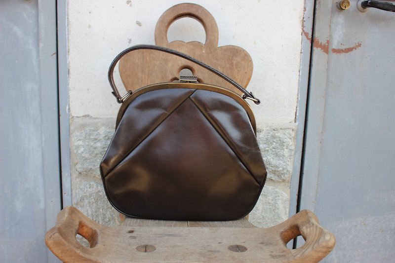 B150[Vintage皮包](意大利制)咖啡色打褶设计圆弧形手提包 - 手提包/手提袋 - 真皮 咖啡色