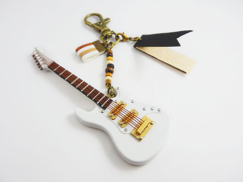 【白电吉他】electric guitar 质感迷你模型吊饰 包装配件定制 - 吊饰 - 木头 咖啡色