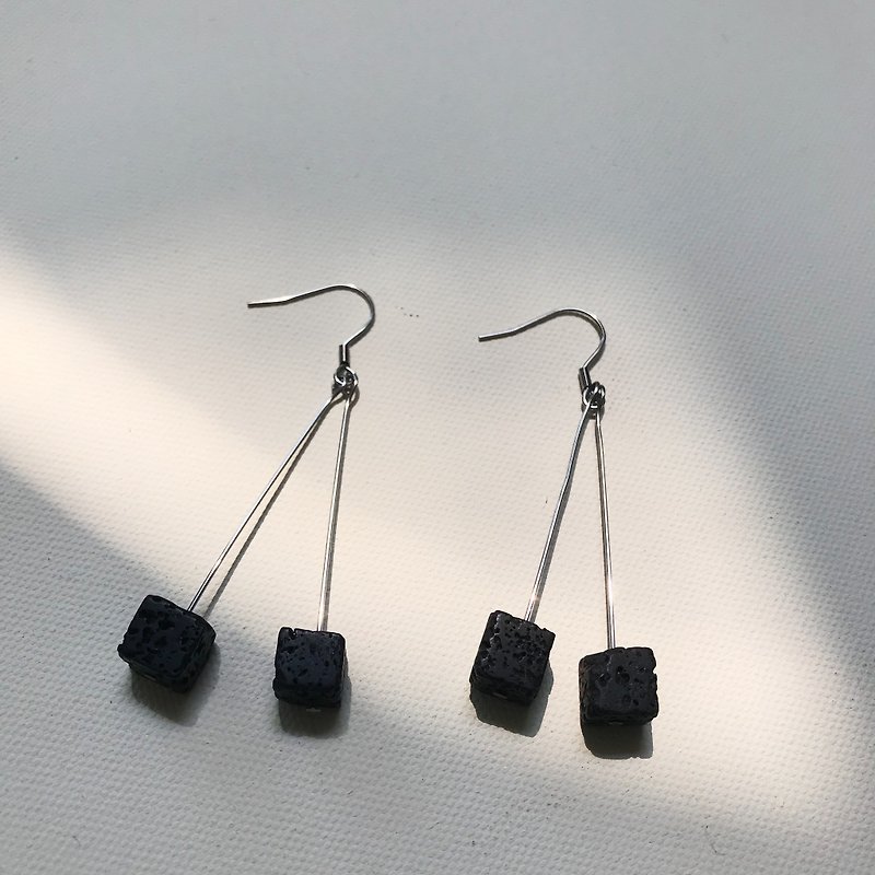 天然方块火山石耳环 - 耳环/耳夹 - 石头 黑色