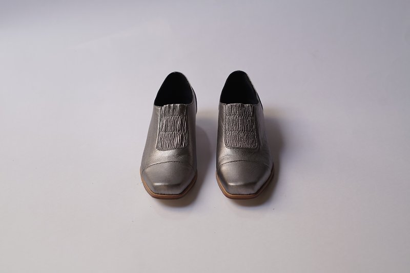 ZOODY / 新生 / 手工鞋 / 平底深口包鞋 / 银色 - 女款皮鞋 - 真皮 银色