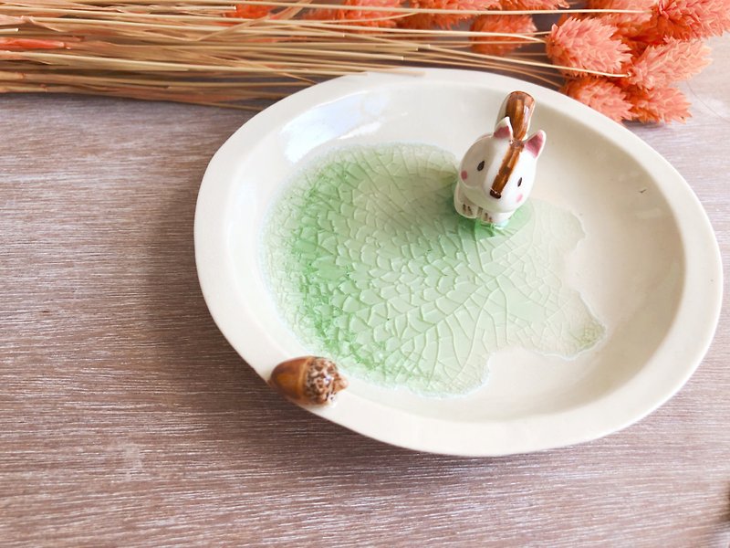 桌上风景 小松鼠陶瓷饰品碟 - 花瓶/陶器 - 瓷 绿色