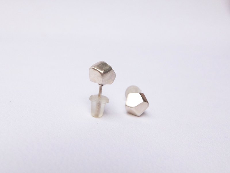小石子 纯银耳环 - 耳环/耳夹 - 其他金属 银色
