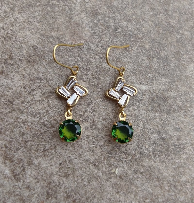 深绿古董玻璃菱形锆石耳环 - 耳环/耳夹 - 其他金属 