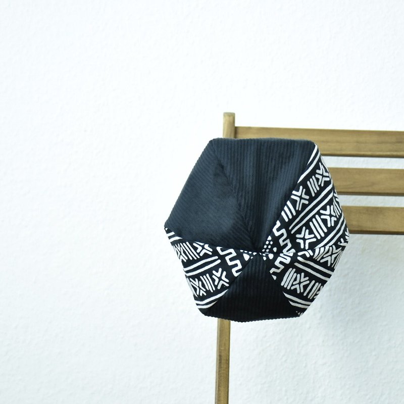 Sygiria•• Double-sided African print beret w/ corduroy(Black) - 帽子 - 棉．麻 黑色