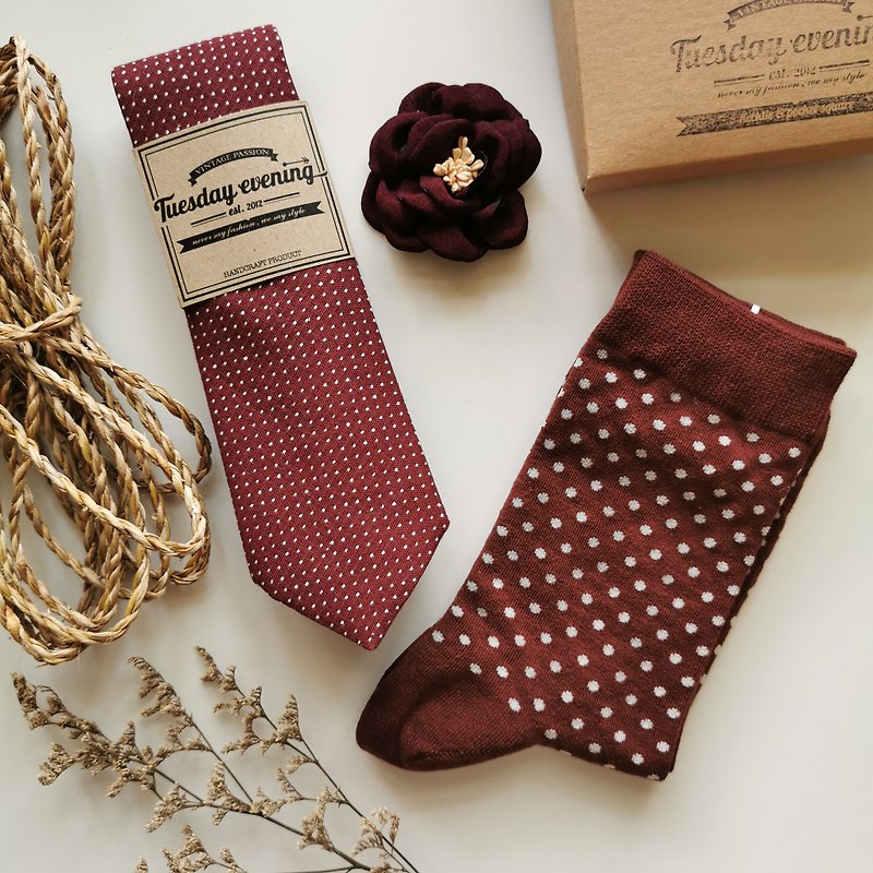 TIE TO TOE Set - Red necktie, flower lapel pin and red polka dot sock - 领带/领带夹 - 其他材质 红色