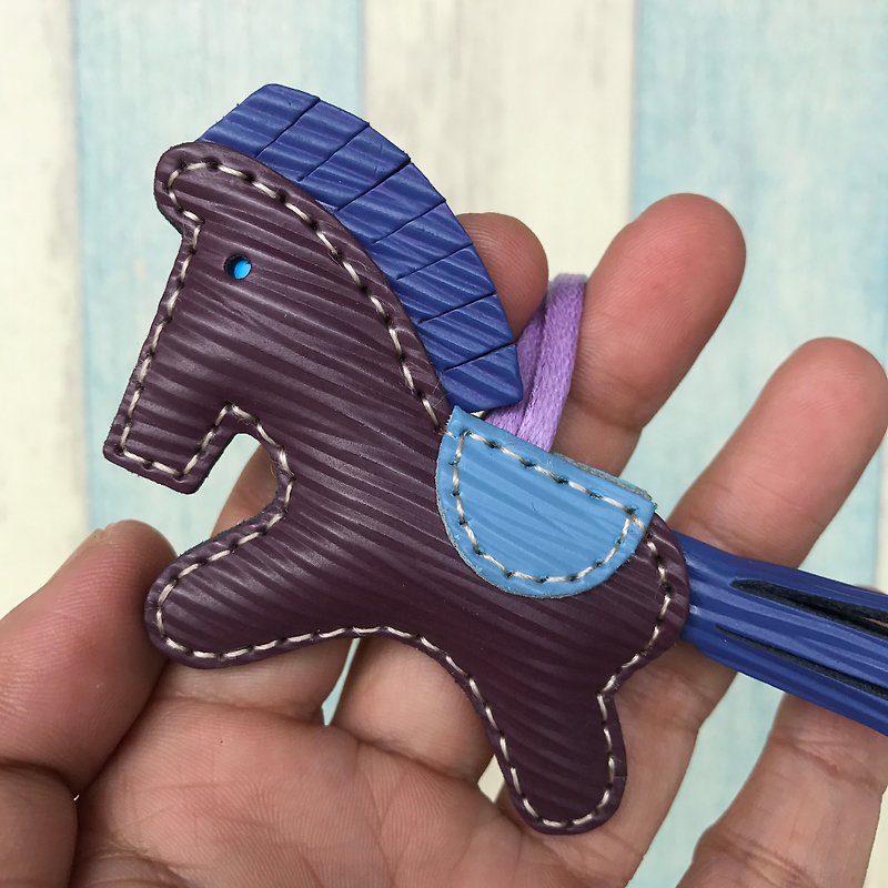 疗愈小物 紫色 可爱 小马 纯手工缝制 水波纹皮革 吊饰 小尺寸 - 吊饰 - 真皮 紫色