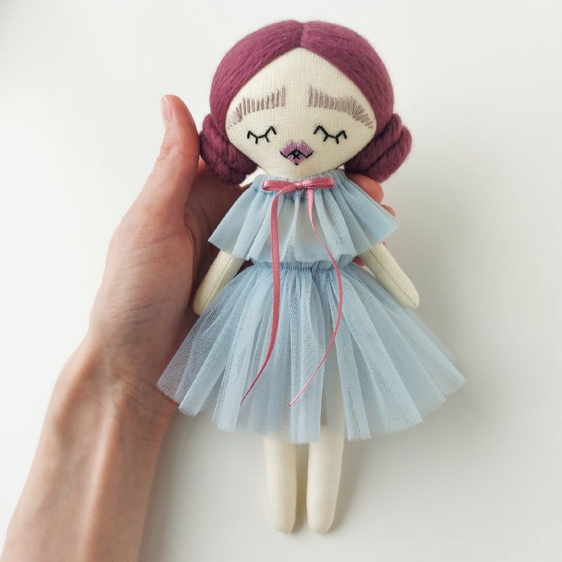 Small heirloom rag doll 8,5'' (21,5 cm) \ Memorable personalized gift for her - 玩偶/公仔 - 亚麻 蓝色