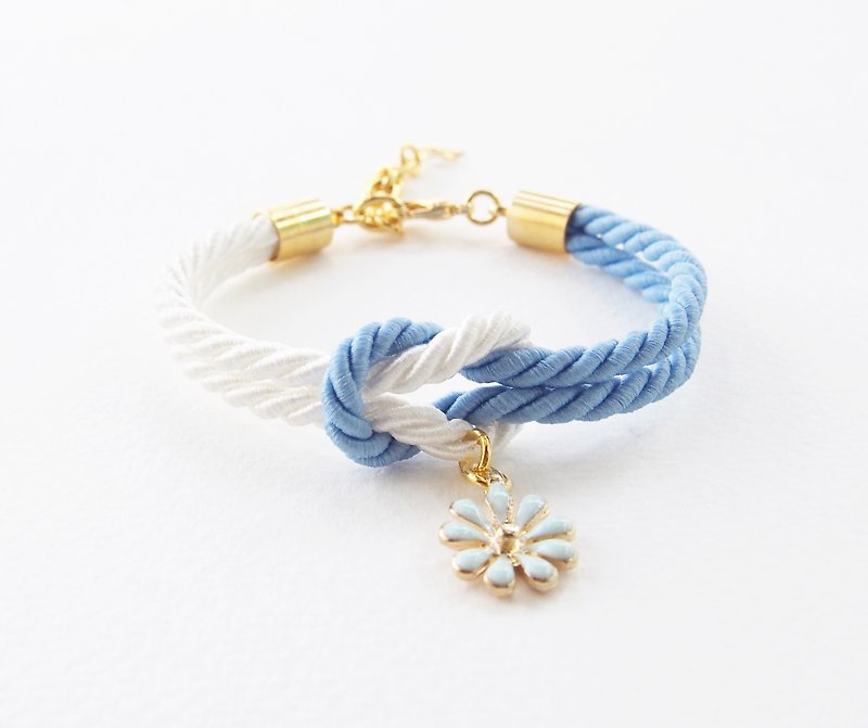 Matte blue and white knot rope bracelet with blue flower charm - 手链/手环 - 其他材质 蓝色