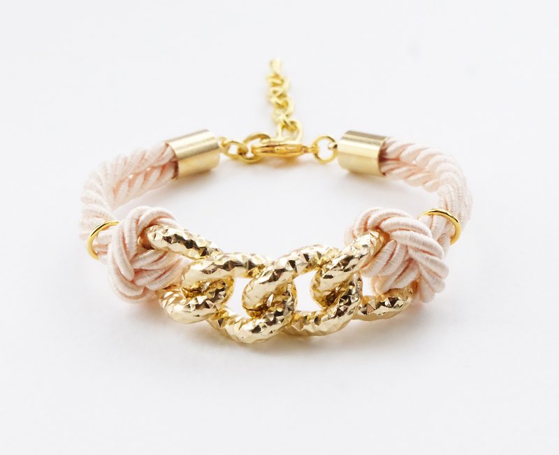 Gold chain & ivory cream cord bracelet - 手链/手环 - 其他材质 白色