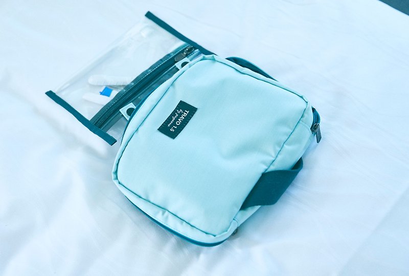 轻旅行必备★ TRAVO 1.5 三折盥洗袋 - 天使蓝 - 化妆包/杂物包 - 其他材质 蓝色