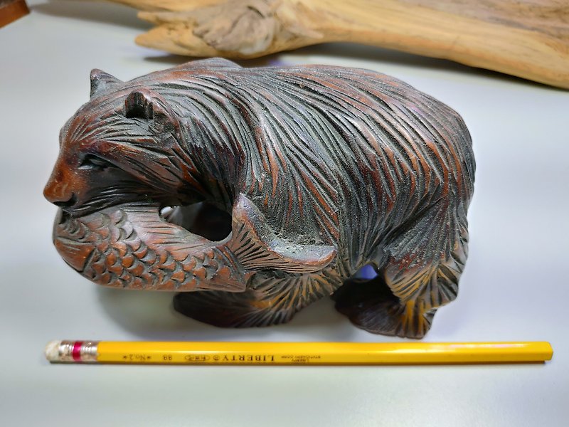 老件日本黑熊捉鱼木雕 - 摆饰 - 木头 