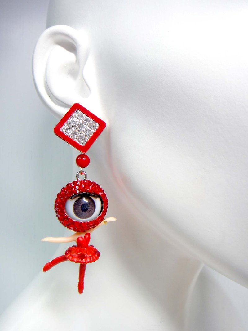 TIMBEE LO 火红色水晶 眼珠少女耳环 单只发售  眼晴会开合 活动 - 耳环/耳夹 - 其他金属 红色