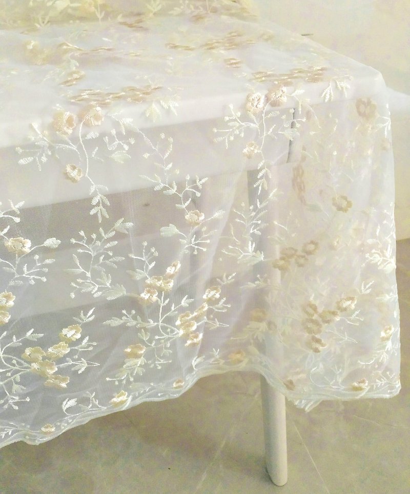 网纱刺绣桌布桌垫婚礼桌布 - 餐垫/桌巾 - 其他材质 