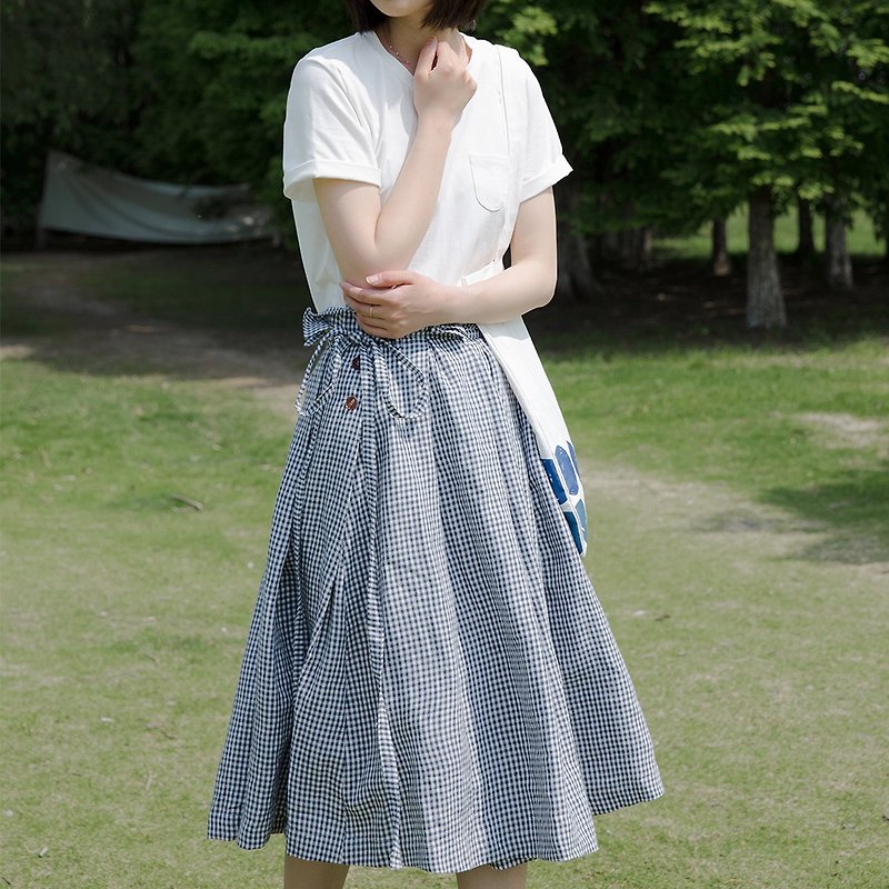 日系蓝白格百褶半身裙|裙子|亚麻|独立品牌|Sora-140 - 裙子 - 棉．麻 