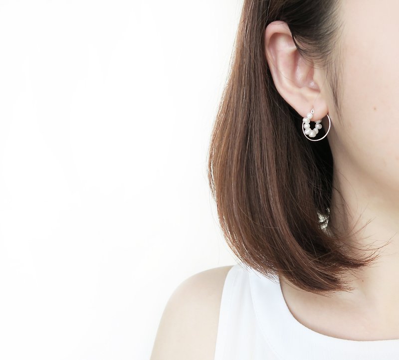 925纯银 弯月水滴珍珠 立体双圈 耳环或耳夹 (一对) - 耳环/耳夹 - 纯银 白色