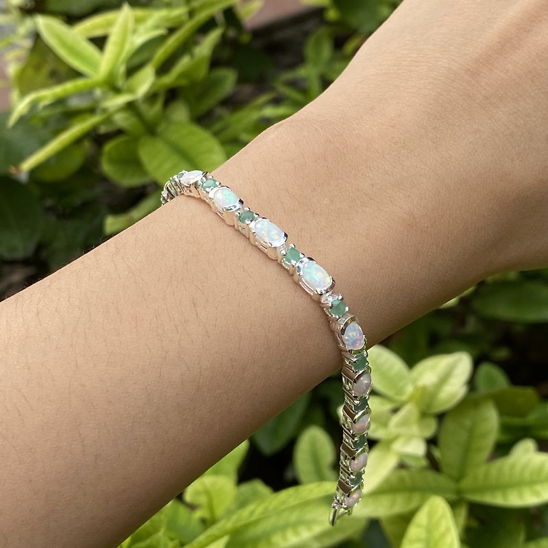 White Gilson Opal and Emerald Stone Tennis Bracelet 925 Sterling Silver - 手链/手环 - 纯银 白色