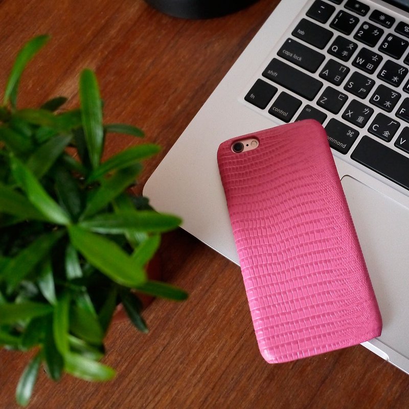 AOORTI :: Apple iPhone8/7/6 Plus 手工 牛皮手机壳-桃蜥蜴纹 - 手机壳/手机套 - 真皮 粉红色
