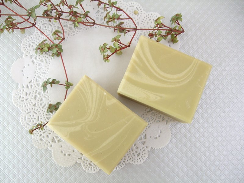 酪梨抗敏乳皂- 一年老皂 手工皂 香皂 肥皂 - 沐浴用品 - 植物．花 