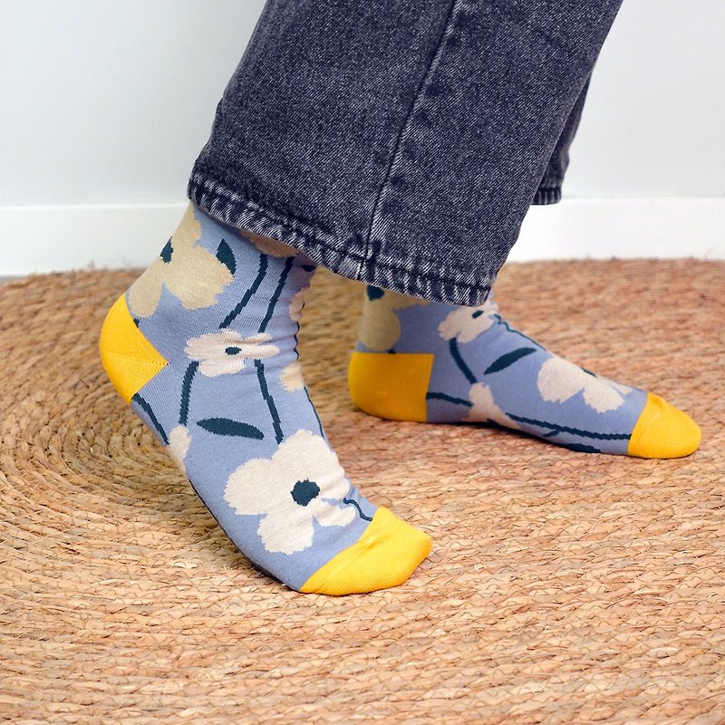 Mumble 袜子 (波斯菊 / 湖) - 袜子 - 棉．麻 蓝色