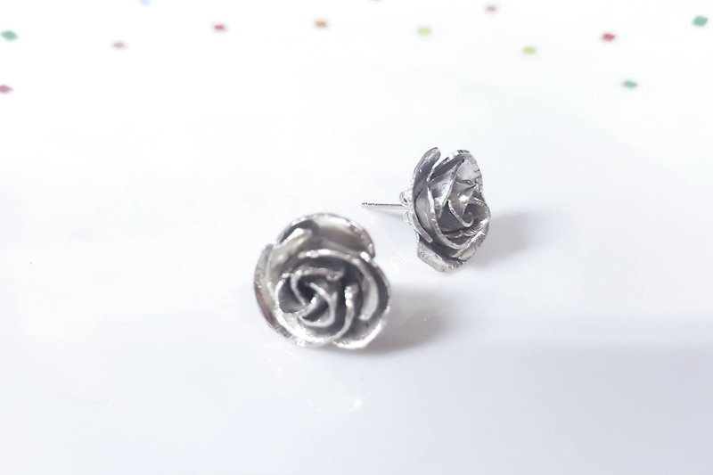//玫瑰// 纯银 耳环 - 耳环/耳夹 - 其他金属 白色