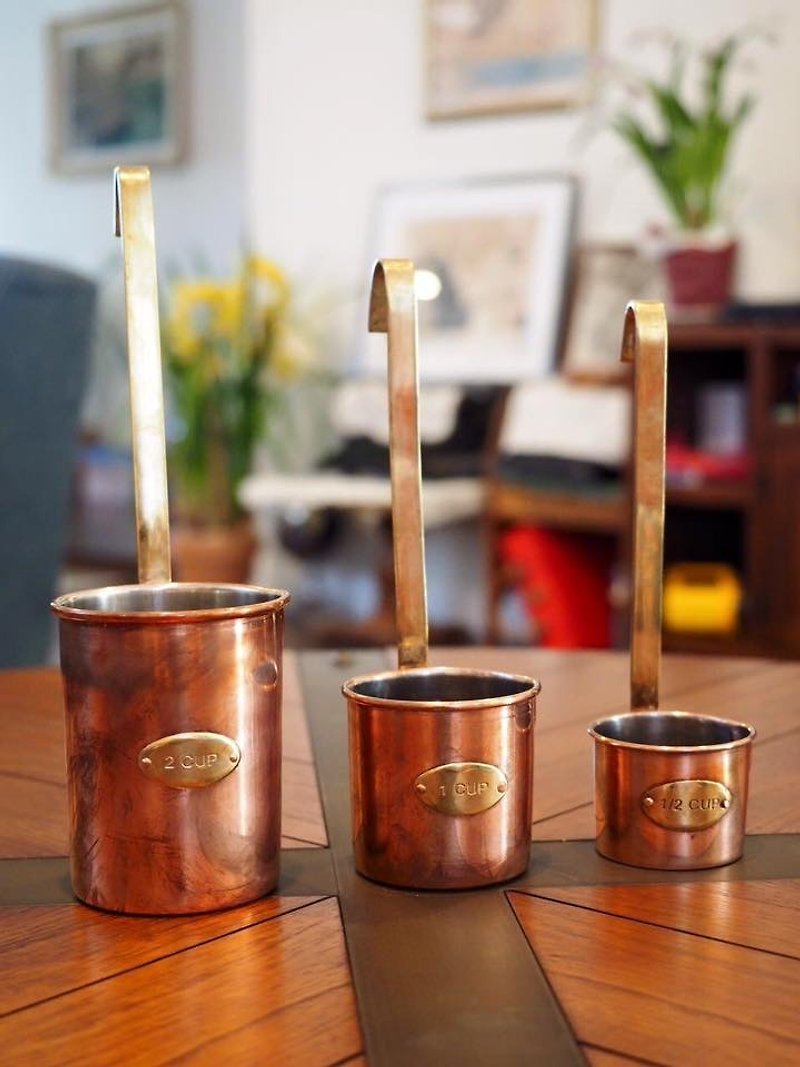 红铜古董量杯三件组 具厚实感 适合咖啡厅 甜点店 餐厅 - 厨房用具 - 其他金属 金色