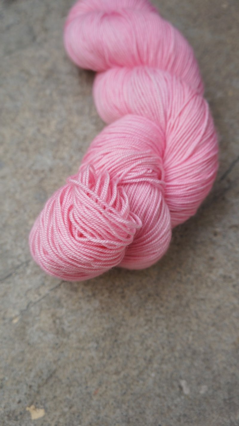 手染线。粉红 (SWM/Silk/Cashmere) - 编织/刺绣/羊毛毡/裁缝 - 羊毛 