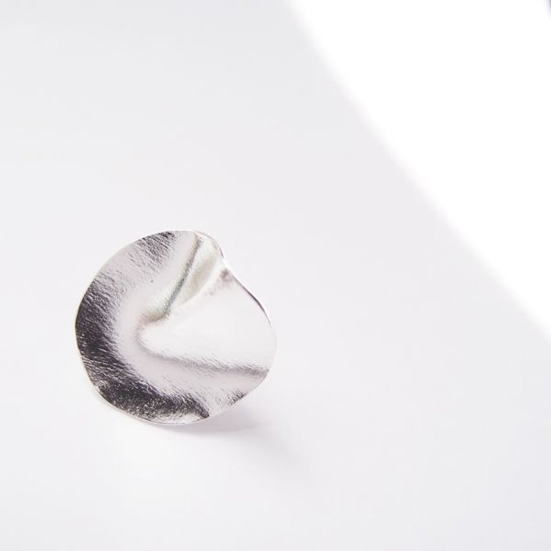 圆形 单边 925银大耳环 - 耳环/耳夹 - 其他金属 银色