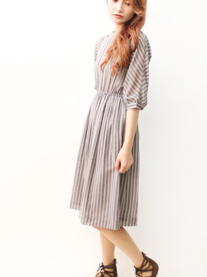 日本制复古灰色条纹五分袖古着洋装 Japanese Vintage Dress - 洋装/连衣裙 - 聚酯纤维 灰色
