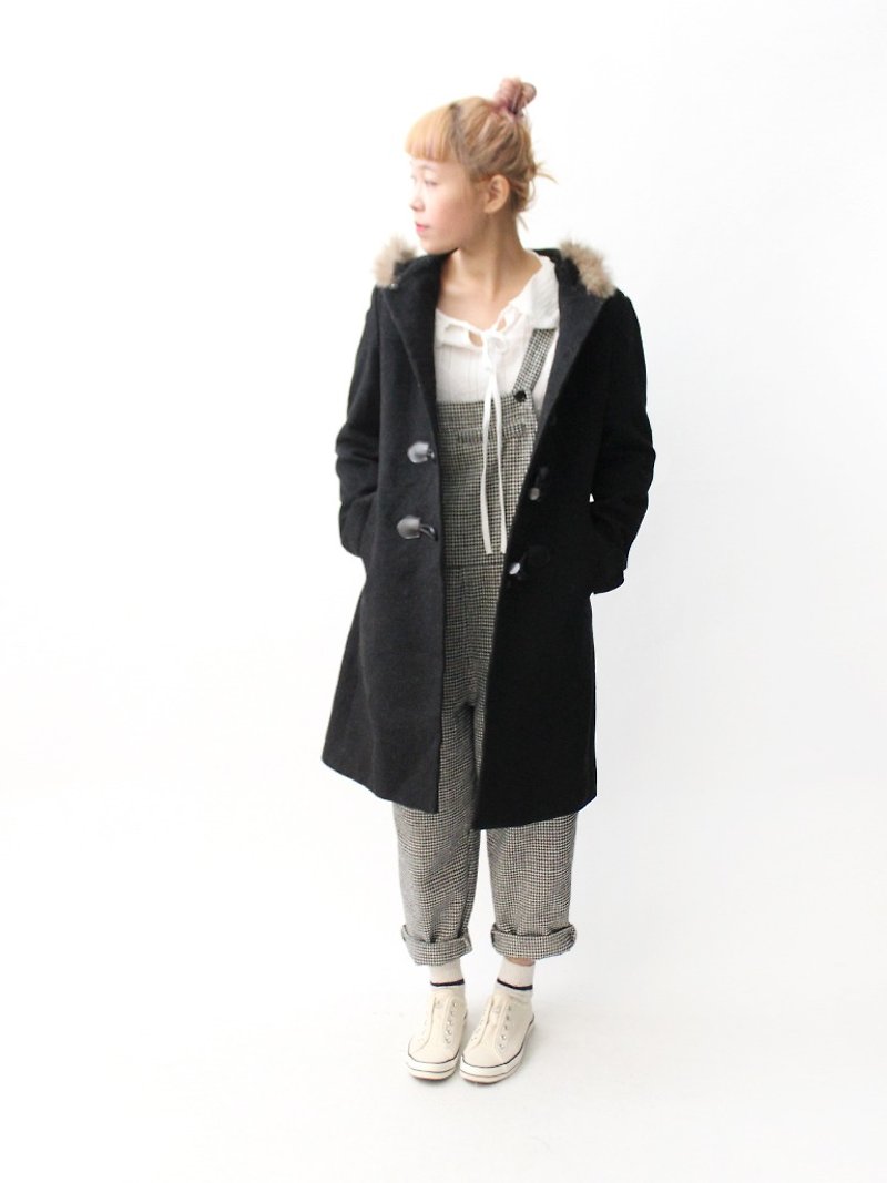 【RE1204C379】韩国制铁灰色修身连帽古着牛角扣外套大衣 - 女装休闲/机能外套 - 羊毛 黑色