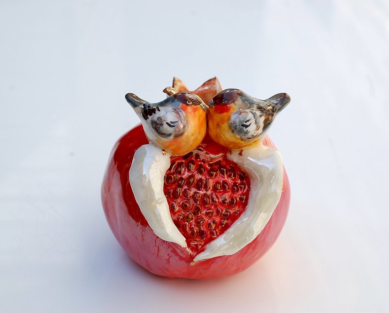 Pomegranate & birds figurine Small porcelain vase Love birds Ceramic fruits - 花瓶/陶器 - 陶 多色