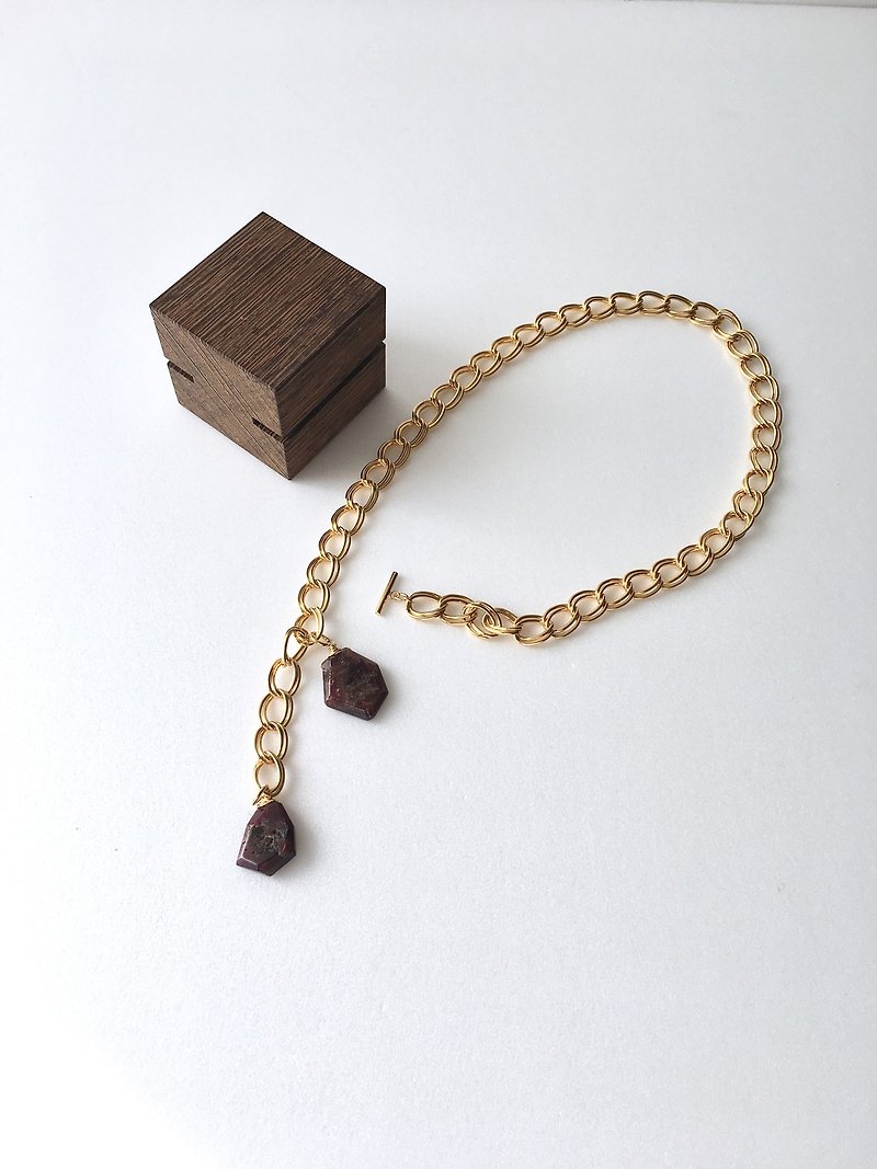 Garnet Necklace - 项链 - 石头 红色