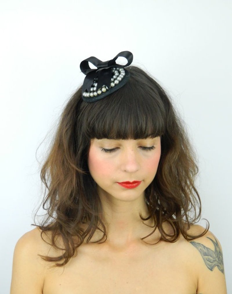 SALE! Fascinator Headpiece Cocktail Hat with Satin Bow and Pearls - 发饰 - 其他材质 黑色