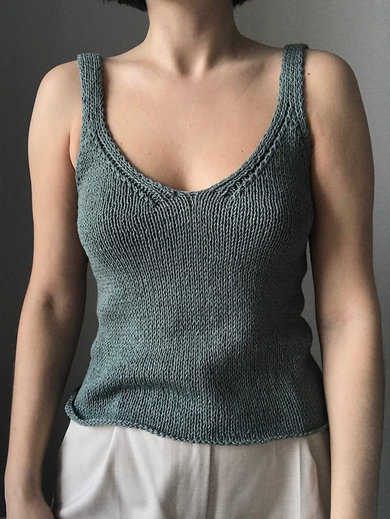 Hand knitted linen v-neck tank top - 女装上衣 - 棉．麻 蓝色