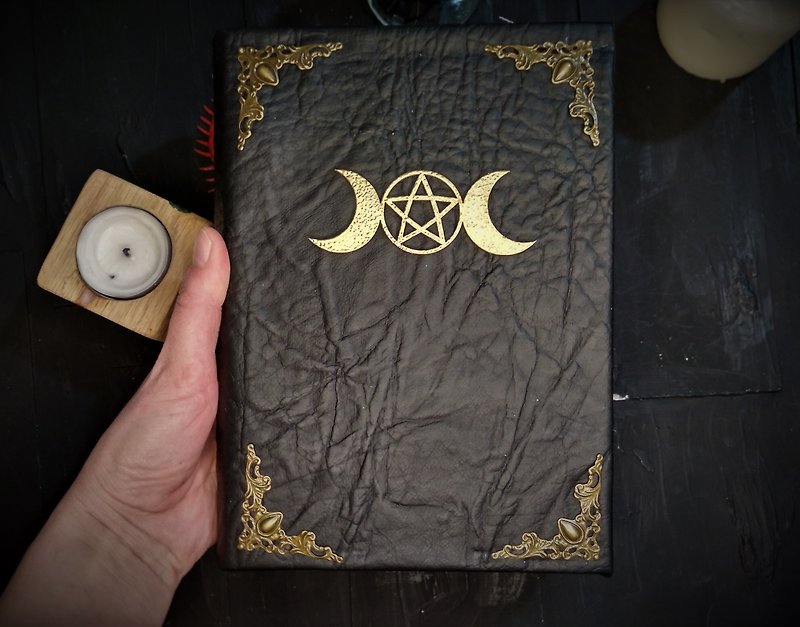 New witch spell book Witchcraft grimoire journal with text Wicca begginer book - 笔记本/手帐 - 纸 黑色