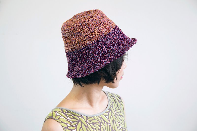 编织双色宽檐渔夫帽-驼棕色暗紫红 - 帽子 - 棉．麻 卡其色
