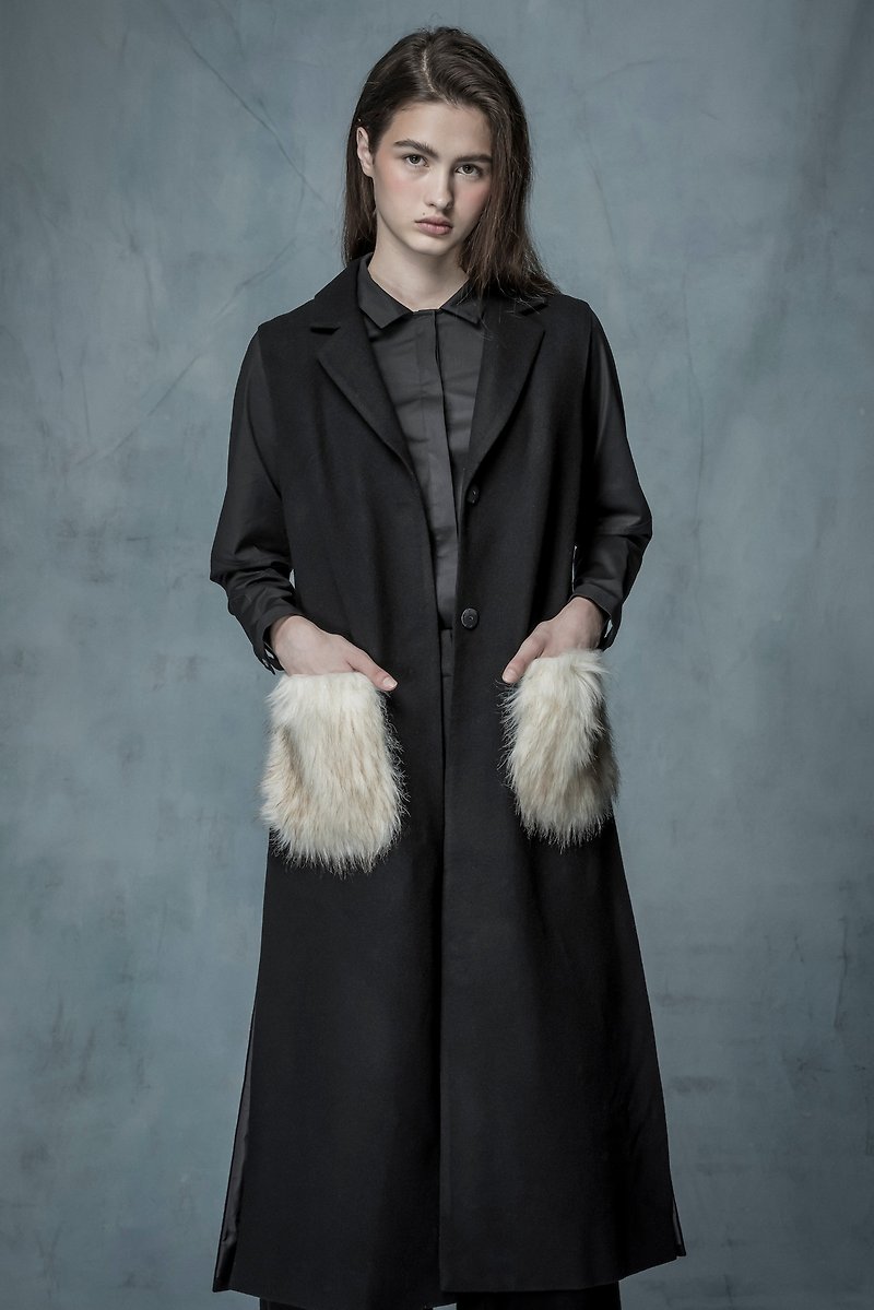 YUWEN 黑背心大衣 - 女装休闲/机能外套 - 羊毛 黑色