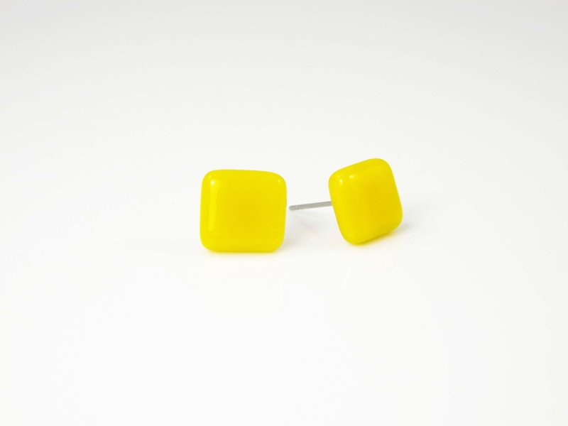 琉璃耳环-Pantone 101 - 耳环/耳夹 - 玻璃 黄色