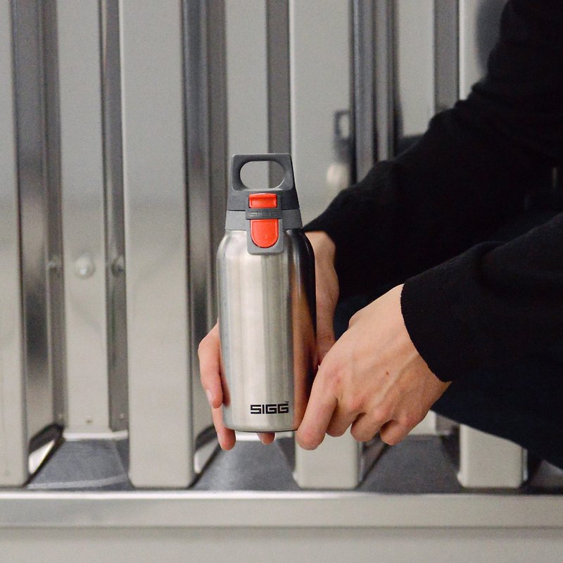 瑞士百年SIGG H&C弹盖不锈钢保温瓶 / 真空保温瓶 300ml - 质感雾 - 保温瓶/保温杯 - 不锈钢 银色