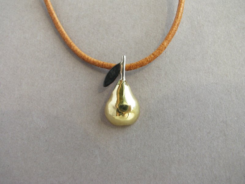 可爱的梨果项链，黄铜项链，优雅项链，手工制作 - 项链 - 铜/黄铜 金色
