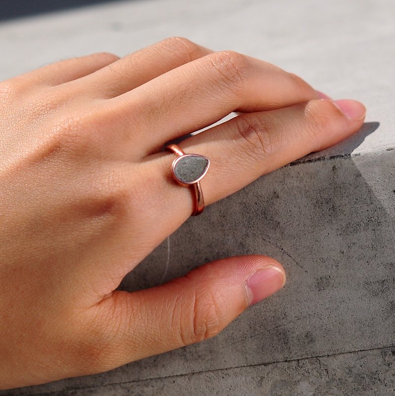 灰水泥水滴银指环/戒指(银/玫瑰金) | 几何系列 - 戒指 - 水泥 灰色